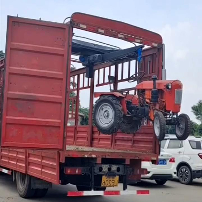高欄車(chē)加裝360°無(wú)死角車(chē)載吊機(jī)