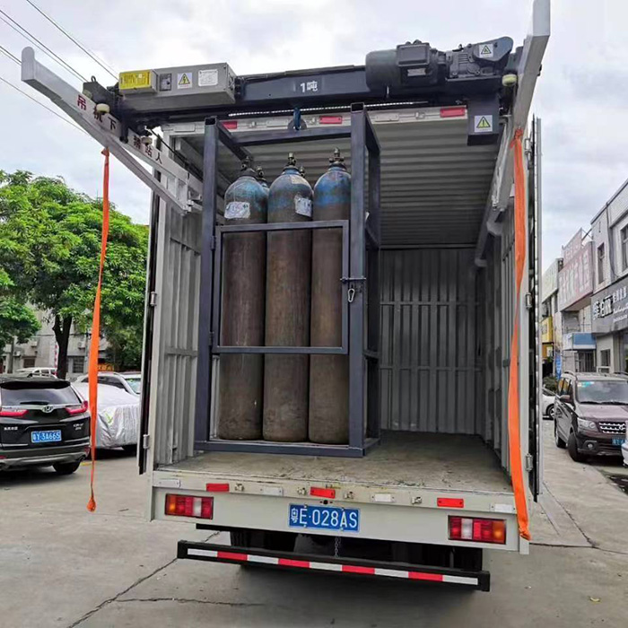 車(chē)載吊機(jī)石化行業(yè)應(yīng)用